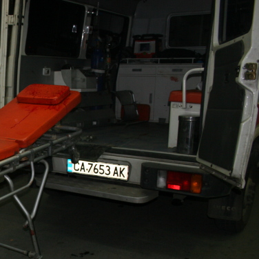 Трупът на загиналия шофьор е откаран за аутопсия в МБАЛ-Бургас