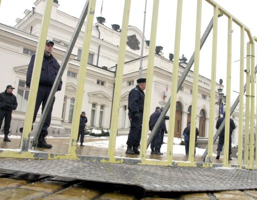 Засега няма инциденти заради засиленото присъствие на униформени