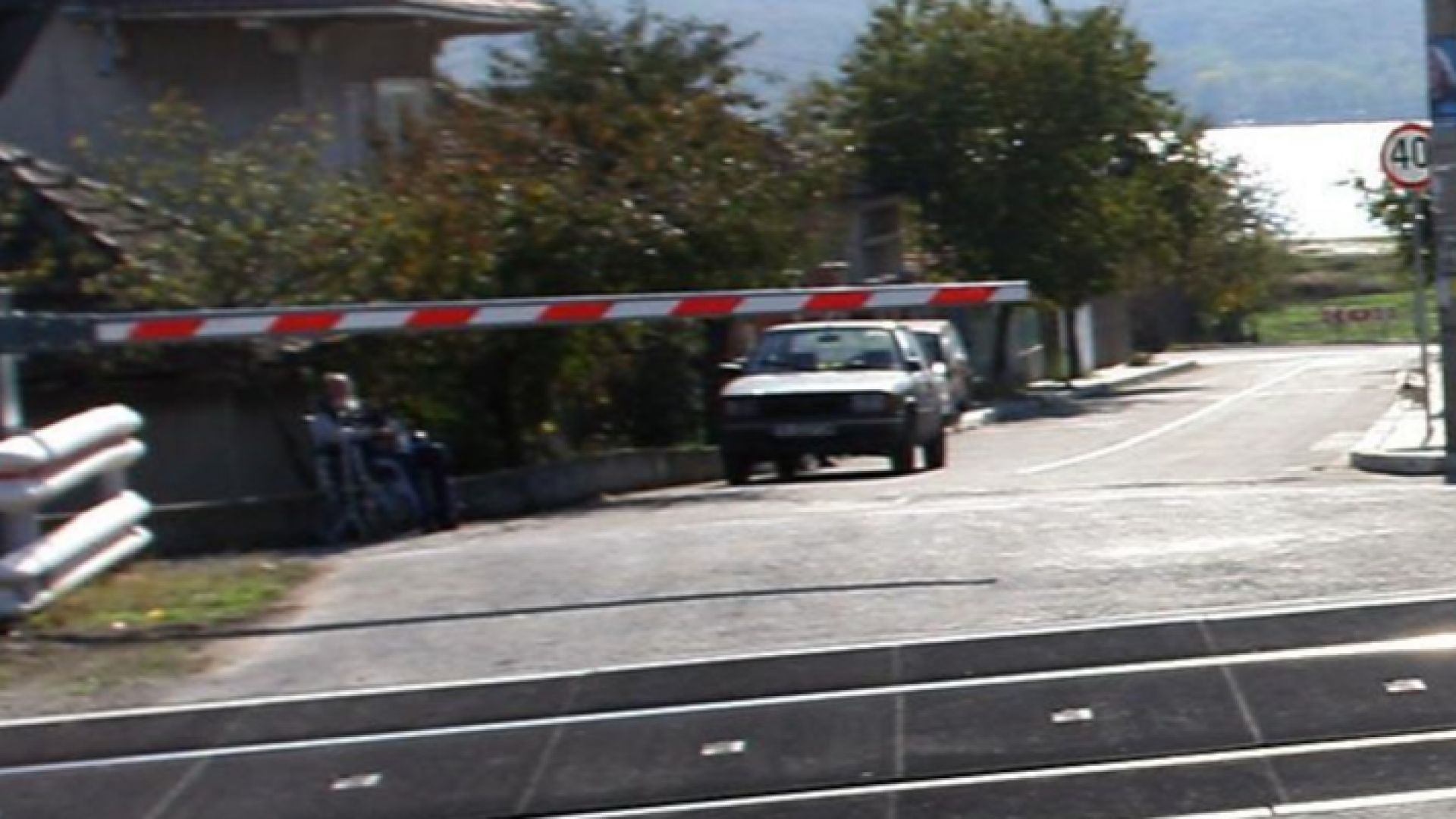 Влак блъсна 47 годишна жена в района на гара Симитли съобщава