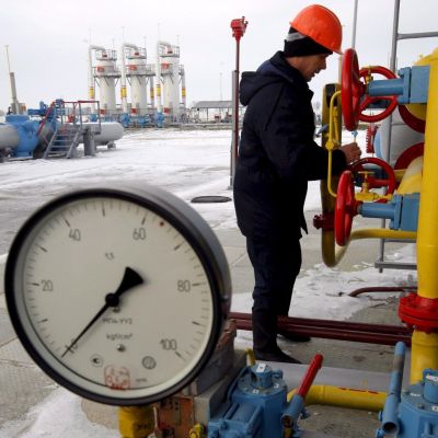 ”Газпром” не искал пирожки, а валута