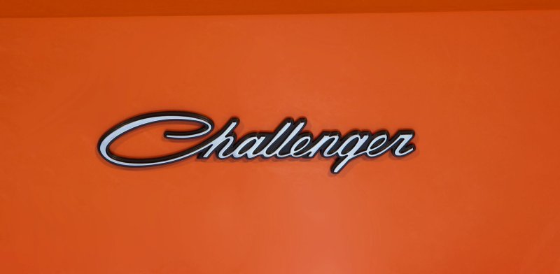 Dodge пуска “класически” Challenger