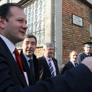 Миков нямал време да мисли за оставка