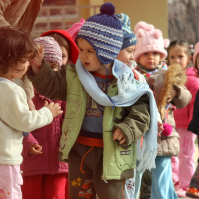 Откриват 2000 нови места в детските градини в София