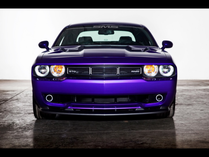 Стив Салийн даде на Dodge Challenger 500 к.с.