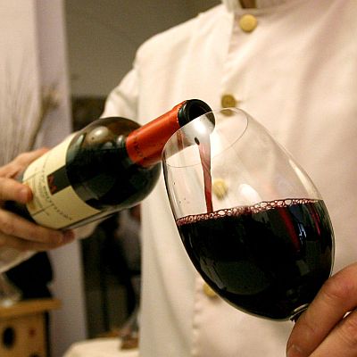 Най-значителен ефект учените получили с помощта на червено вино