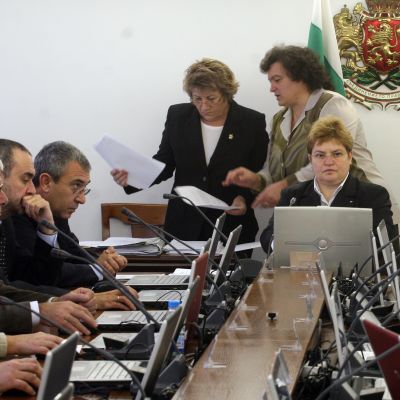 Уволниха висш съдия