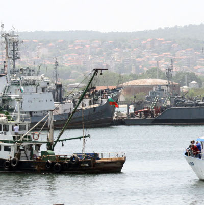 Български кораб продаден в Хонконг заради дългове