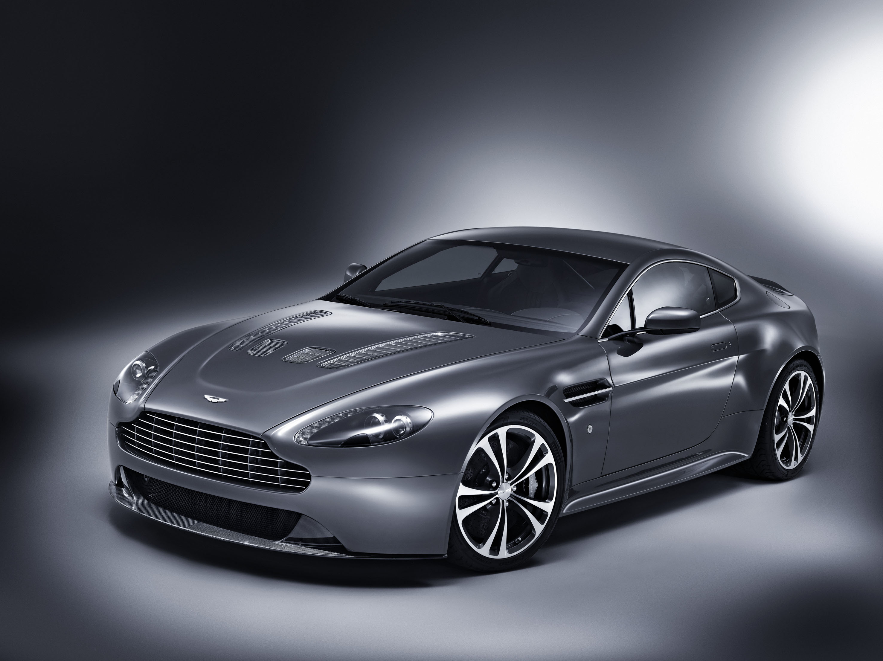 Aston Martin представи най-спортният си модел