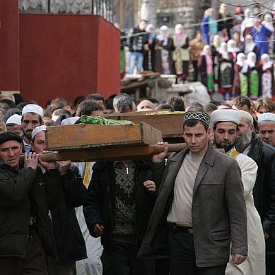 Убитите Иво и Еди бяха погребани в село Осиково