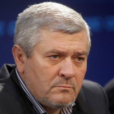 Предлагат 7% ДДС за лекарства и учебници