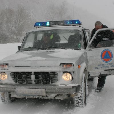 Каруца се обърна в река, баба и внуче изчезнаха