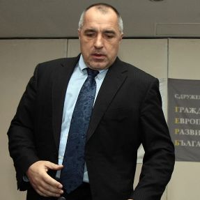 Бойко Борисов: Трябва да издържим още един месец