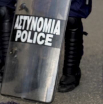 Застреляха българин пред кафене в Атина