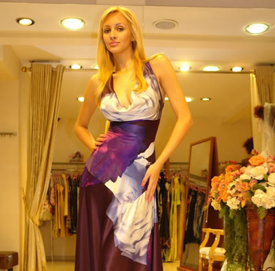 Юлия Юревич представи тенденции в абитуриентската мода