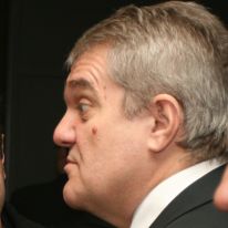 Симеон Дянков съобщи, че стопира скандална сделка, сключена от бившия вътрешен министър