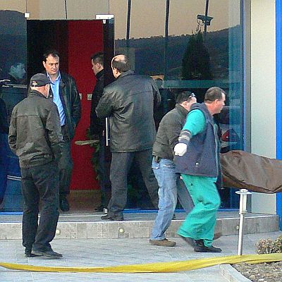 Управител на автокъща гръмна шефа си и се самоуби