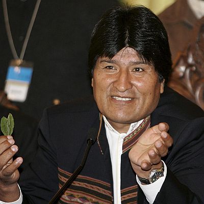 Самолетът на боливийския президент претърсен заради Сноудън