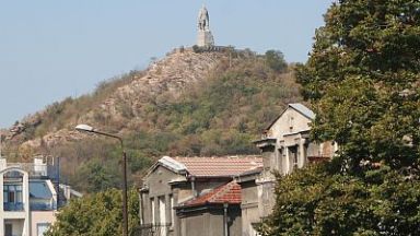 Част от подпорна стена в подножието на Бунарджика в Пловдив