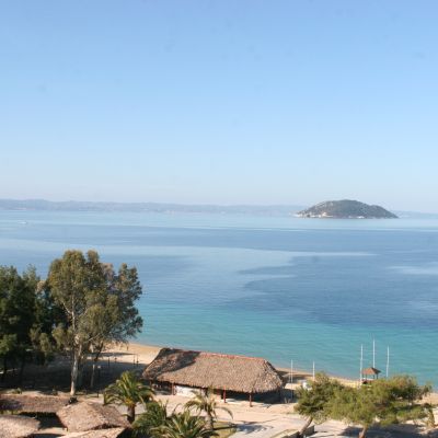 На гръцките острови бизнесменът планира да изгради хотелски комплекси