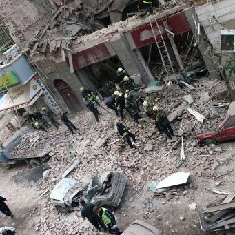 При срутването на сградата загинаха две млади жени