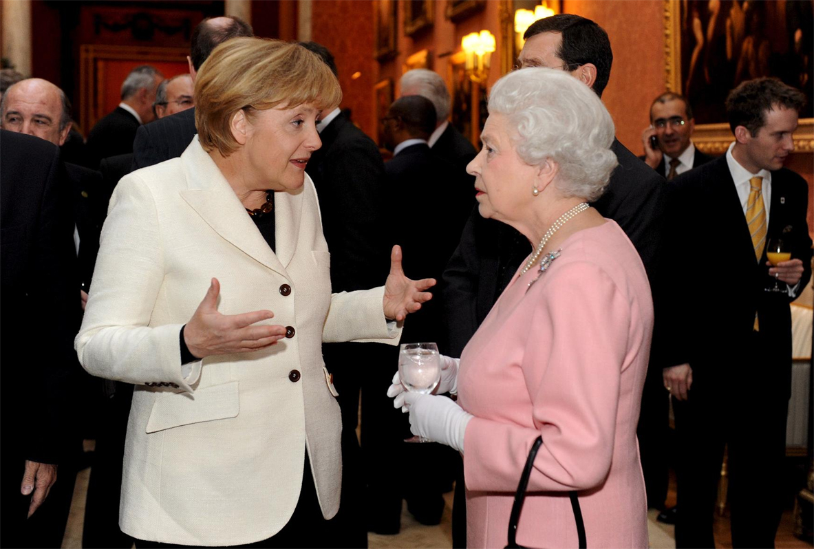 Меркел разговаря с кралица Елизабет