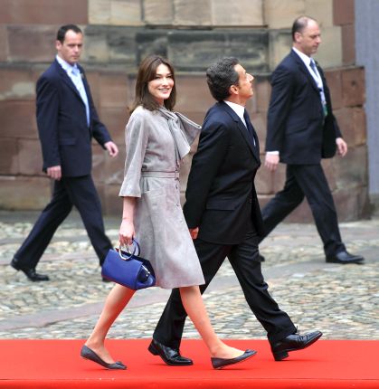 Рекламна кампания се шегува с ръста на Саркози