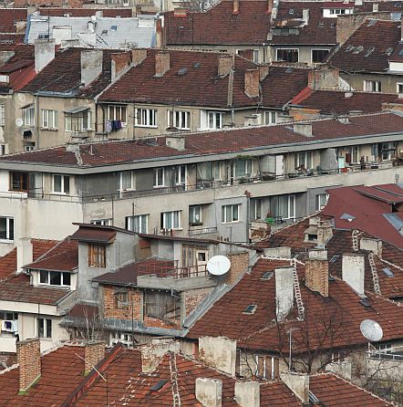 Евростат: В лоши жилищни условия са повечето млади българи