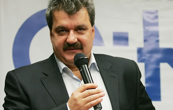 Батков ще изхвърли чужденците от Левски