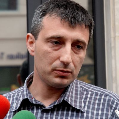 Отвлечените моряци се свързаха с близките си