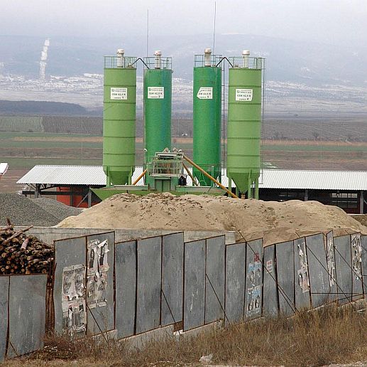 ДАМТН е издала заповеди за спиране от продажба на турски цимент