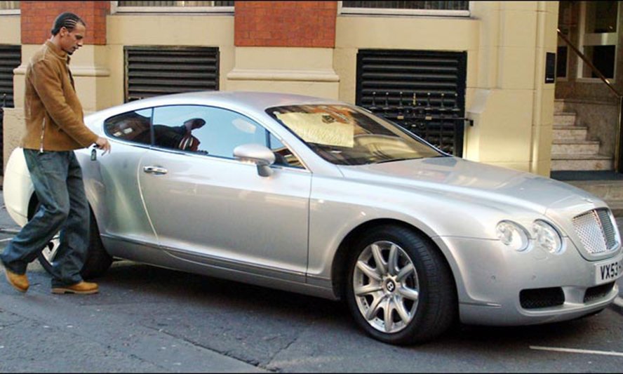Дилърство на Bentley в Манчестър в топ 10 заради футболисти