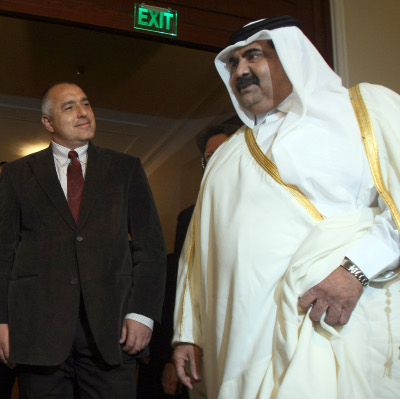 Премиерът води седем министри в Катар