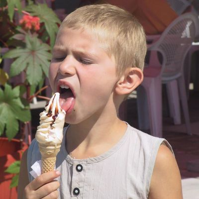 ”Юниливър” купува две български компании за сладолед