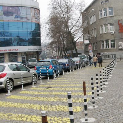 В Бургас полагат нова пътна маркировка