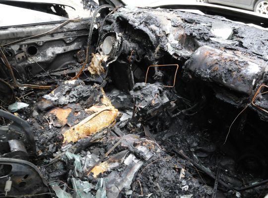 Автомобилите са опожарени при три умишлени палежа