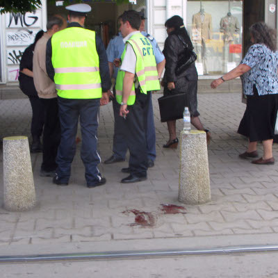 На ул. Граф Игнатиев  трамвай е блъснал възрастна жена, която е пресичала трамвайната линия при пазара