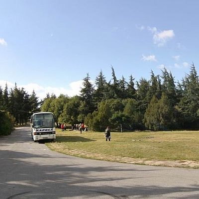 72-метров кръст на Бакаджика за убитите от автобуса