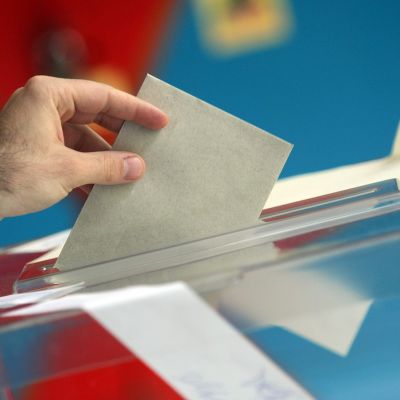 Критиките са и за промени в избирателната система малко преди вота