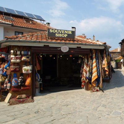 Край на сергиите с бельо в Стария Несебър