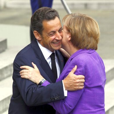 Меркел и Саркози остават единни по тежките въпроси на бъдещето