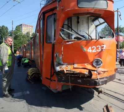 През лятото камион на частна фирма блъсна трамвай, но за късмет нямаше ранени