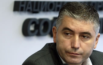 УЕФА спря правата на Антон Генов, подозират го в уреждане на мачове