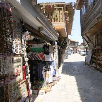 Няколко курорта отново останаха без ток