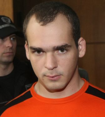 Двойният убиец поиска шанс да се интегрира отново в обществото
