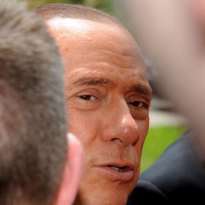 Берлускони не правил оргии, а симпатични тържества