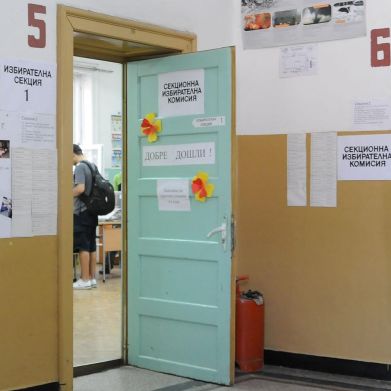 Комисията ще проверява имат ли основание множеството сигнали за нарушения на вота за НС