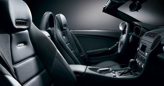 Новият Mercedes-Benz SLK 55 AMG в снимки