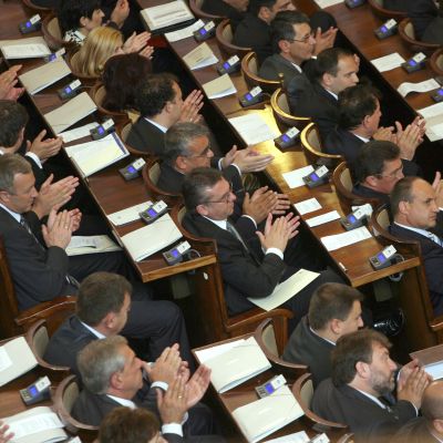 Депутатите ще се съберат извънредно, за да гласуват структурата и състава на Министерския съвет