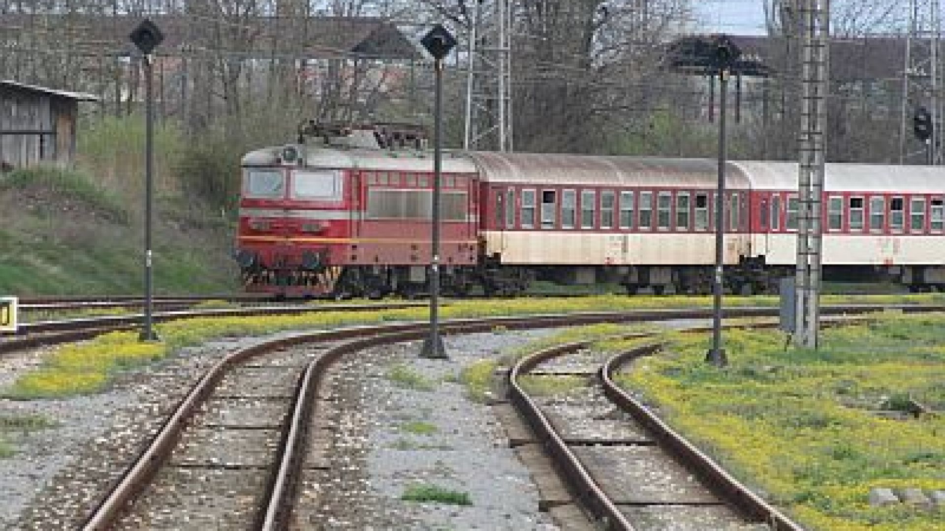 Срив в контактната мрежа спря влаковете от Централна гара София в посока Искърското дефиле