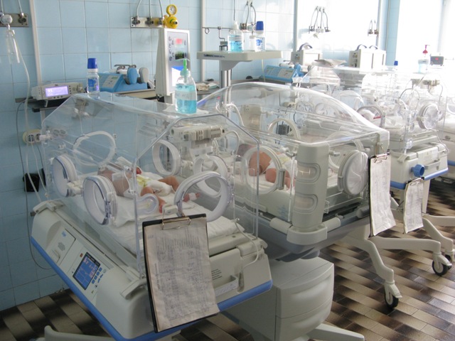 Новороденото момченце е в интензивния сектор на ”Майчин дом” (Сн. Архив)